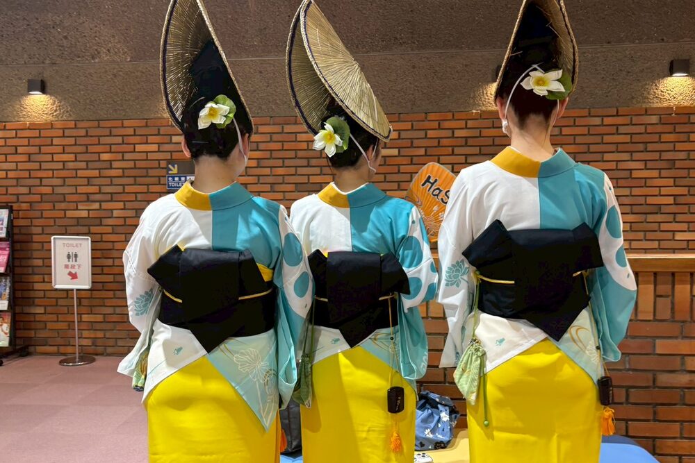今日は、阿波踊りの着付けでした。